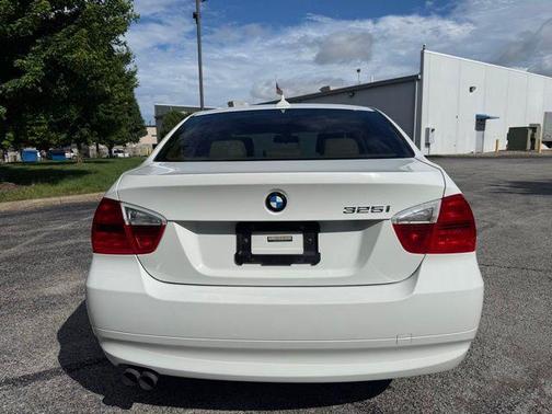 White 2006 BMW 325 325i