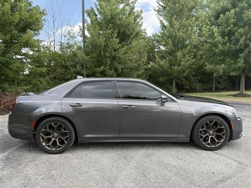 2016 Chrysler 300 S