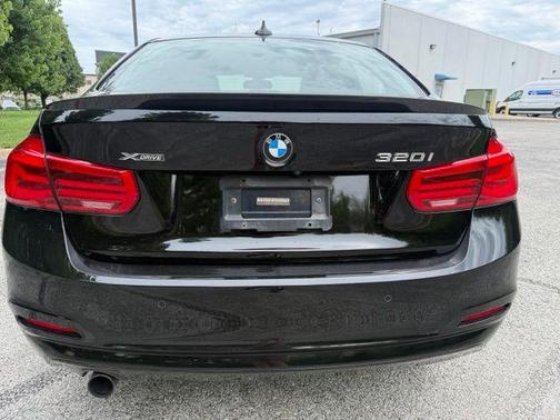 Jet Black 2016 BMW 320 i