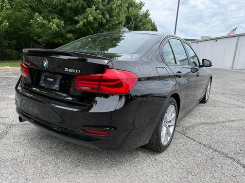 Jet Black 2016 BMW 320 i