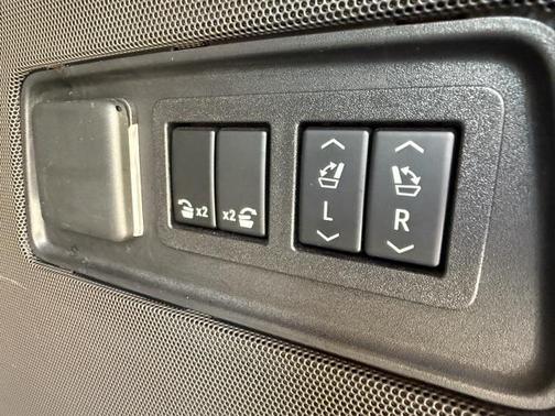 2023 Cadillac Escalade ESV Premium Luxury