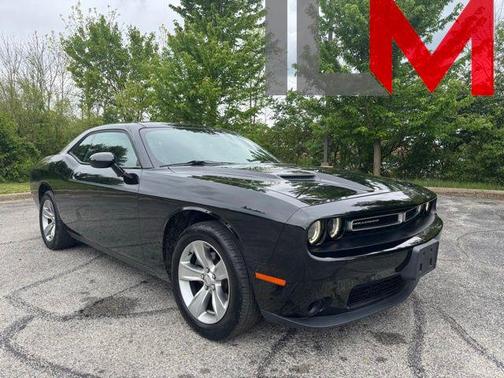Pitch Black Clearcoat 2015 Dodge Challenger SXT
