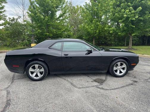 Pitch Black Clearcoat 2015 Dodge Challenger SXT