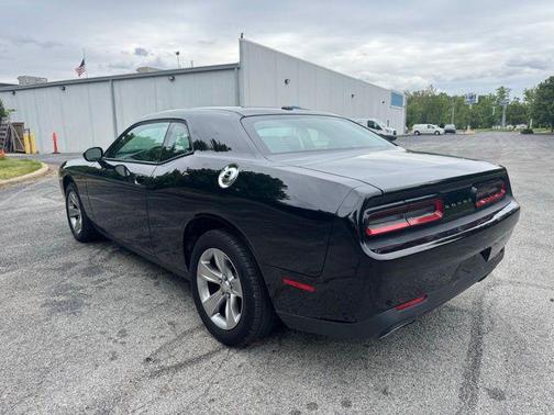 Pitch Black Clearcoat 2015 Dodge Challenger SXT