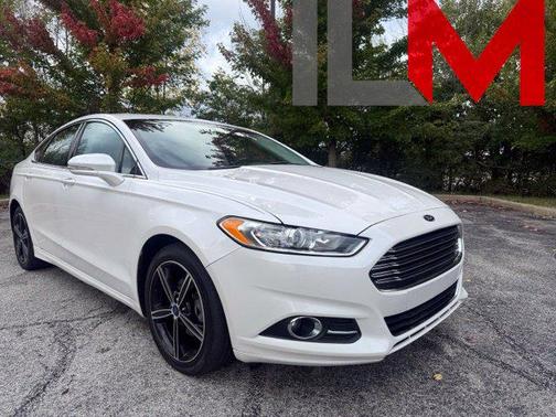 White Platinum Clearcoat Metallic 2016 Ford Fusion SE