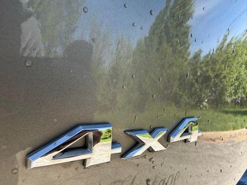 Light Brownstone Pearlcoat 2017 Jeep Cherokee Overland