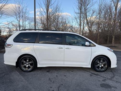 2017 Toyota Sienna SE
