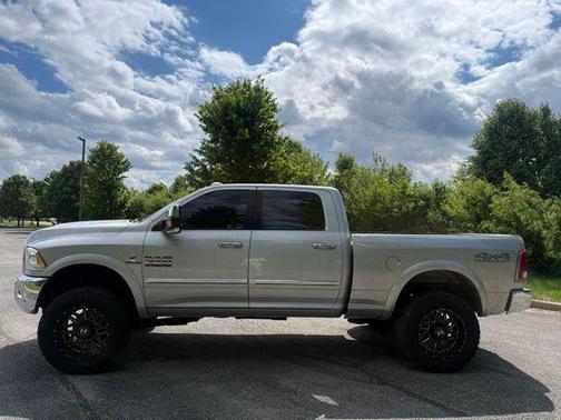 Bright Silver Metallic Clearcoat 2017 RAM 2500 Laramie Crew Cab 4x4 6'4' Box