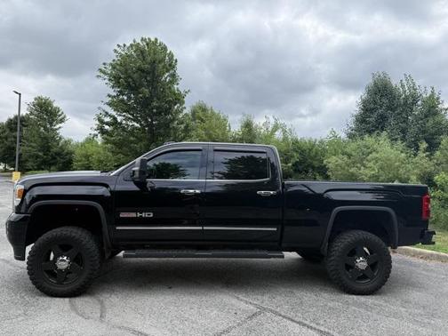 2017 GMC Sierra 2500 SLT