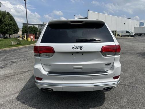 2018 Jeep Grand Cherokee Summit