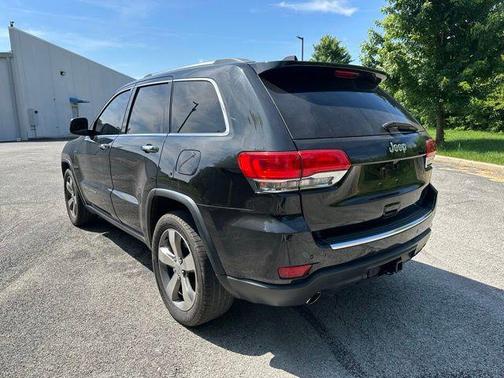 Brilliant Black Crystal Pearlcoat 2014 Jeep Grand Cherokee Limited