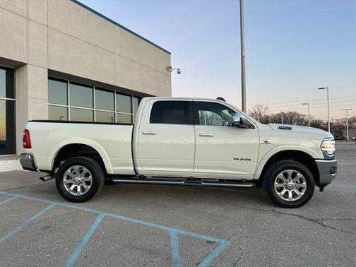 2021 RAM 2500 Laramie Crew Cab 4x4 6'4' Box