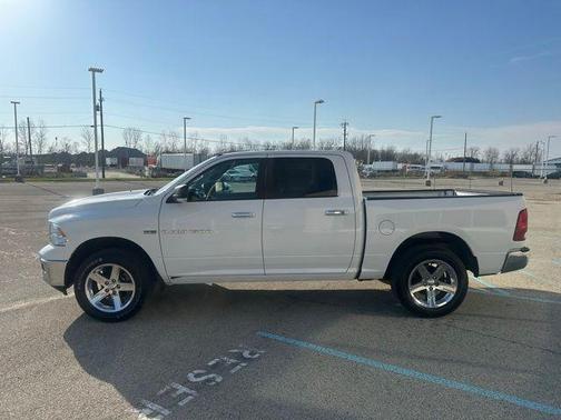 Bright White Clearcoat 2011 Dodge Ram 1500 SLT