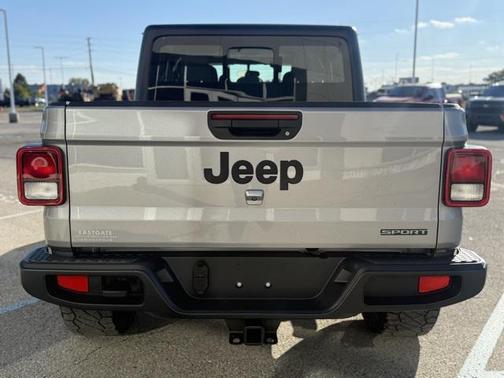 2020 Jeep Gladiator Sport