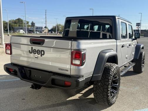 2020 Jeep Gladiator Sport