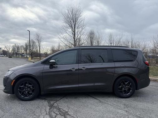 2018 Chrysler Pacifica Touring-L Plus