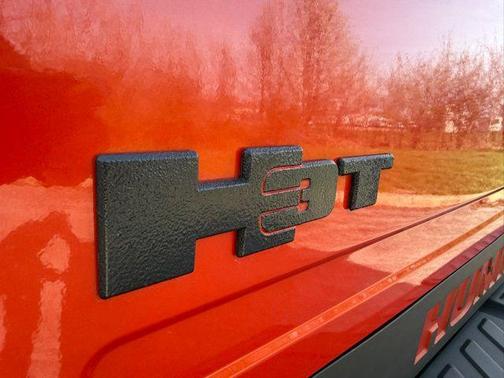 Solar Flare Metallic 2009 Hummer H3T Alpha