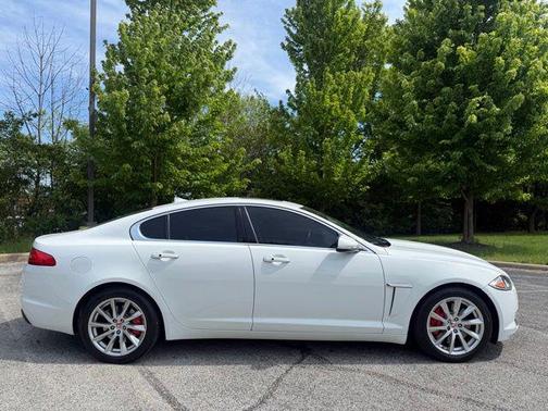 Polaris White 2015 Jaguar XF 2.0T Premium