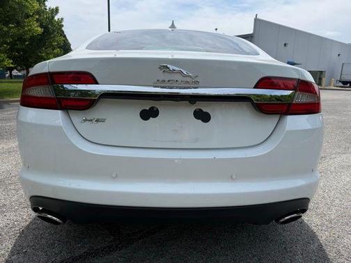 Polaris White 2015 Jaguar XF 2.0T Premium