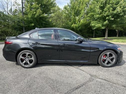 2017 Alfa Romeo Giulia Base