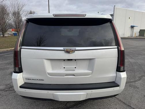 2018 Cadillac Escalade Platinum