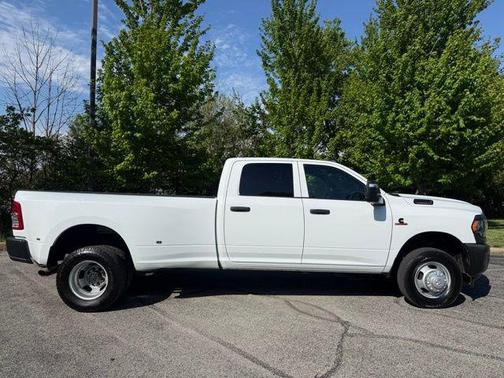Bright White Clearcoat 2023 RAM 3500 Tradesman Crew Cab 4x4 8' Box