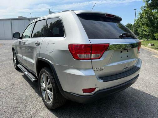 Bright Silver Metallic Clearcoat 2013 Jeep Grand Cherokee Laredo