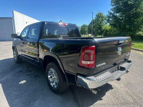 Diamond Black Crystal Pearlcoat 2020 RAM 1500 Laramie