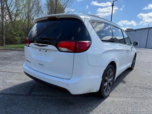 2020 Chrysler Pacifica Touring-L Plus