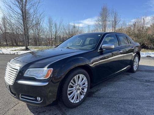 2012 Chrysler 300C Luxury Series