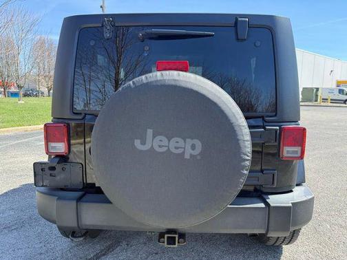 Black Clearcoat 2011 Jeep Wrangler Sahara