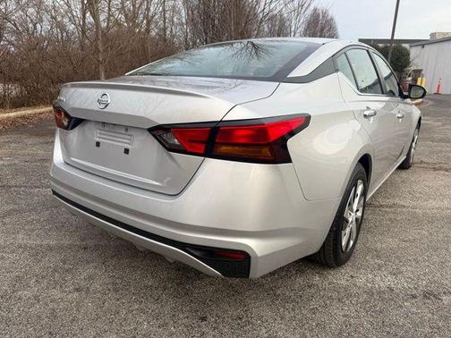 2022 Nissan Altima S FWD