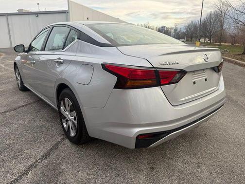 2022 Nissan Altima S FWD