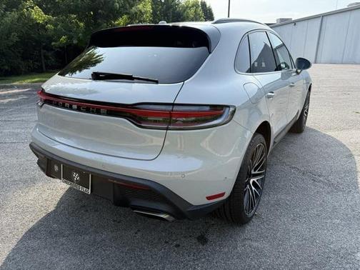 2024 Porsche Macan Base
