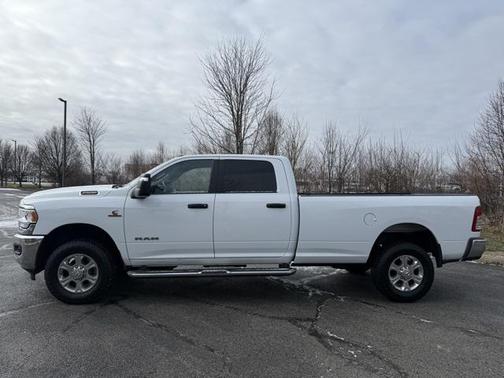 2023 RAM 2500 Big Horn Crew Cab 4x4 8' Box