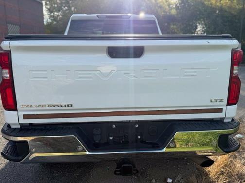 Summit White 2021 Chevrolet Silverado 2500 LTZ