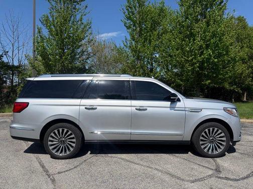 Ingot Silver 2018 Lincoln Navigator L Reserve