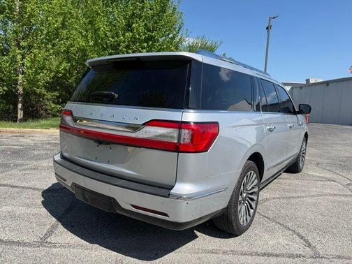 Ingot Silver 2018 Lincoln Navigator L Reserve