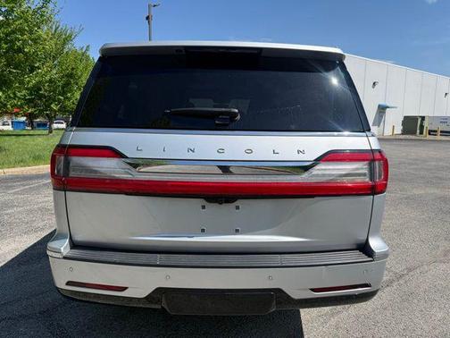 Ingot Silver 2018 Lincoln Navigator L Reserve