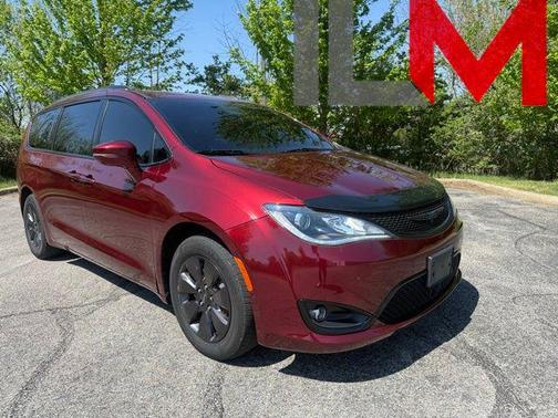 Velvet Red Pearlcoat 2020 Chrysler Pacifica Hybrid Limited