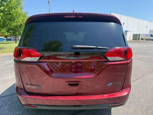 Velvet Red Pearlcoat 2020 Chrysler Pacifica Hybrid Limited