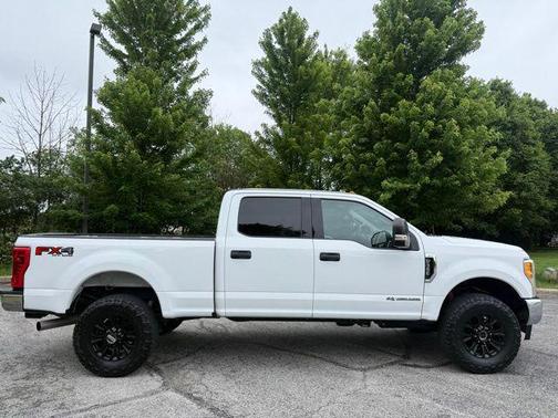 Oxford White 2017 Ford F-350 XLT
