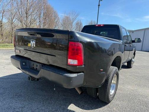 2018 RAM 3500 Tradesman Crew Cab 4x2 8' Box