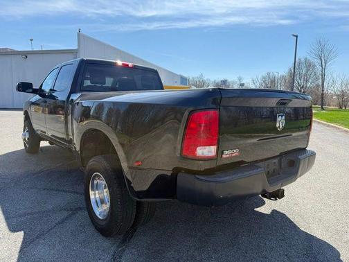 2018 RAM 3500 Tradesman Crew Cab 4x2 8' Box