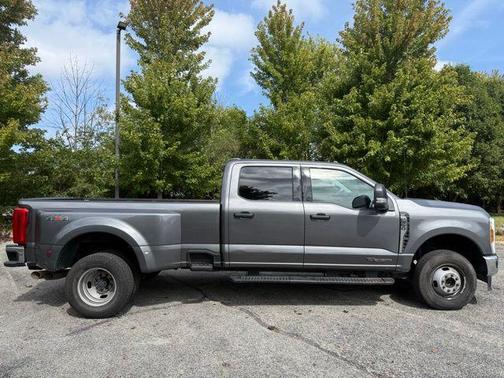Gray Metallic 2025 Ford F-350 XLT