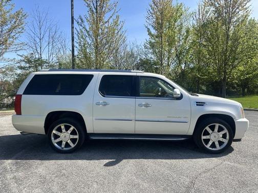 2014 Cadillac Escalade ESV Luxury