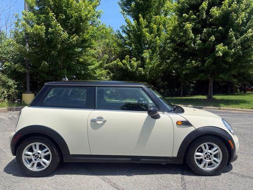 Pepper White 2012 MINI Cooper S Base