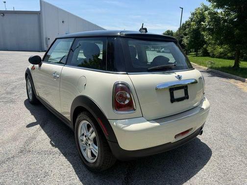 Pepper White 2012 MINI Cooper S Base