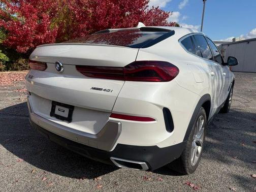 2022 BMW X6 xDrive40i