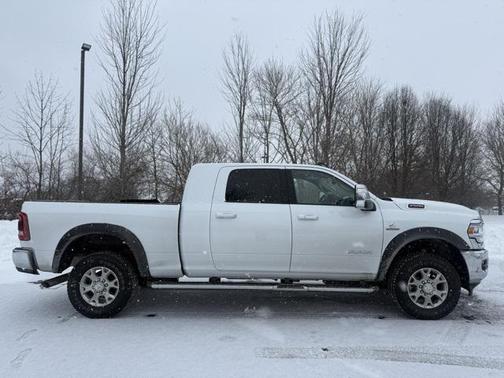 2024 RAM 2500 Laramie Crew Cab 4x4 6'4' Box